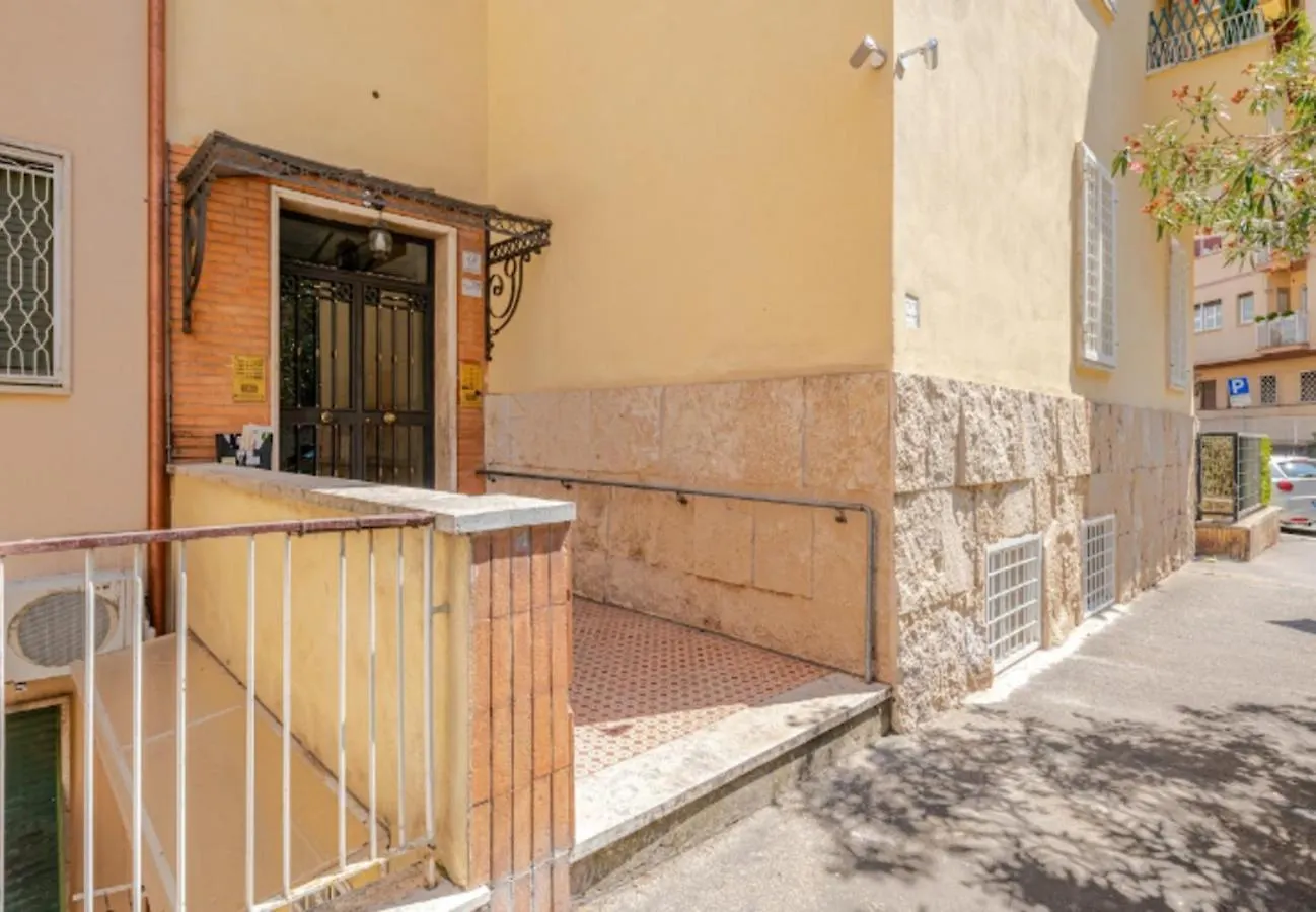 Secret Casa Bovari Roma Metro B Bologna Apartment  Rome